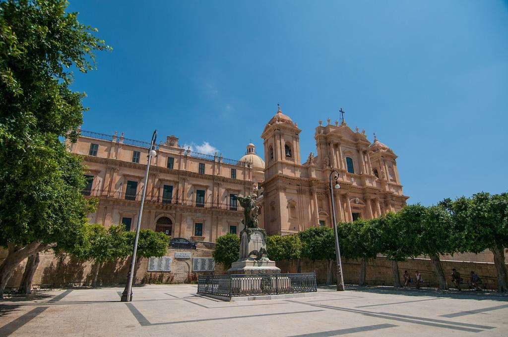 Appartamento La Nicchia Noto Esterno foto